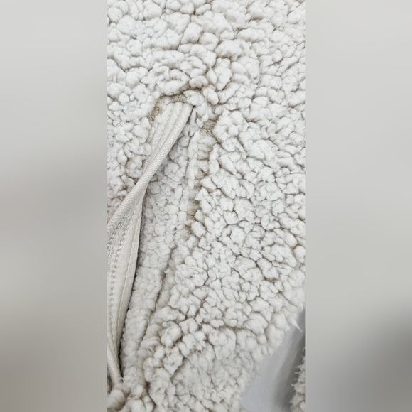 Cozy Sherpa Women's Large Off White Beige 1/4 zip Fleece PullOver With Pockets - Picture 14 of 16